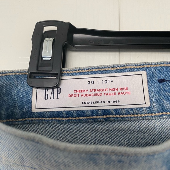 Gap Straight Leg Jeans - High Rise - Picture 2 of 7